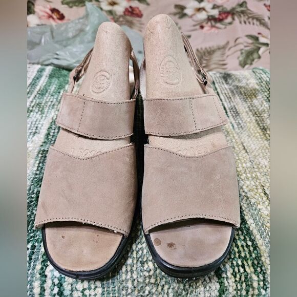 #286 ROMIKA- Tan Suede Strapped Sandals- sz. 40 (9) M - Picture 6 of 8